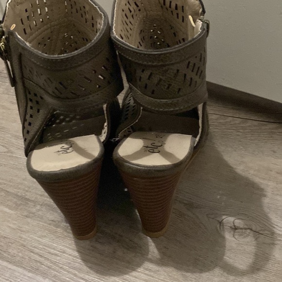 Wedges - Picture 4 of 4